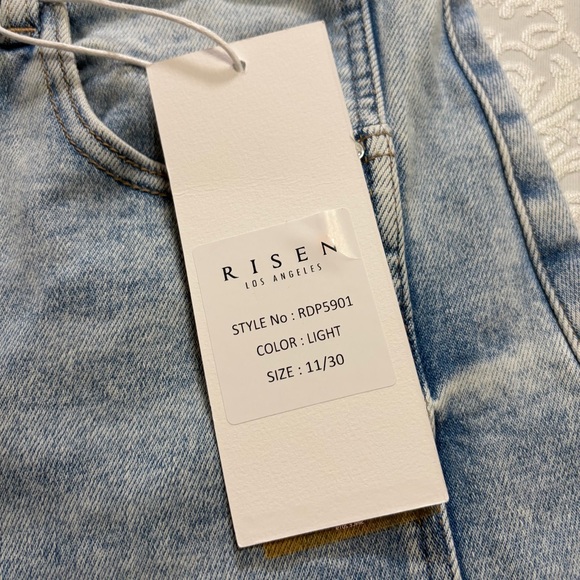 Risen Jeans High-Rise Relaxed Barrel Leg Jeans with Cuffed Hem Size 11/30 NWT - Picture 5 of 10